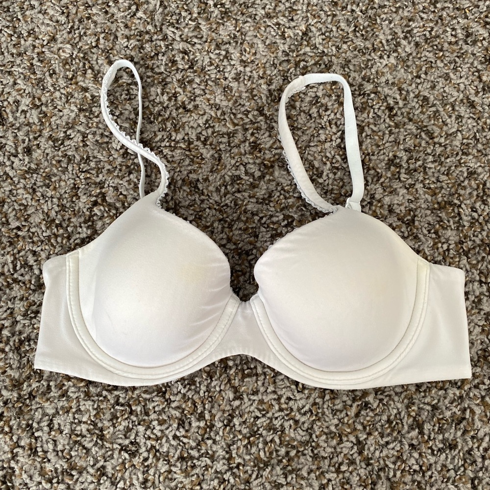 Victoria’s Secret Lined Demi 32D